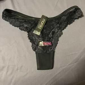 ❤️BRAND NEW XL LACE THONG ❤️